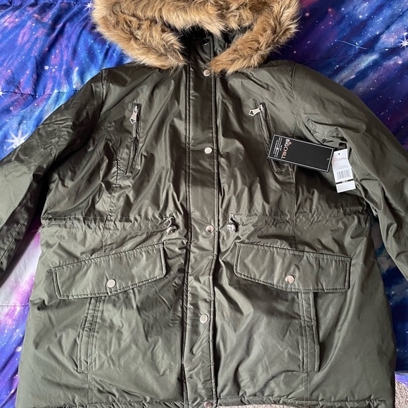Big Chill Jackets & Blazers - Big Chill Green Puffer Winter Coat with Faux Fur Hood Size 1x